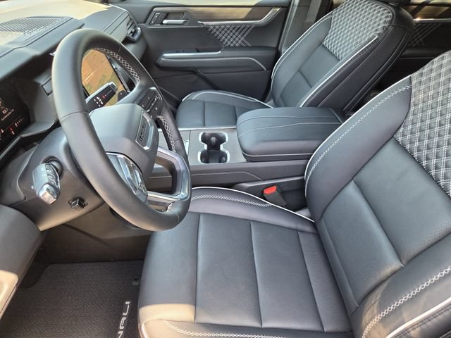Used 2026 GMC Acadia Denali FWD image 11