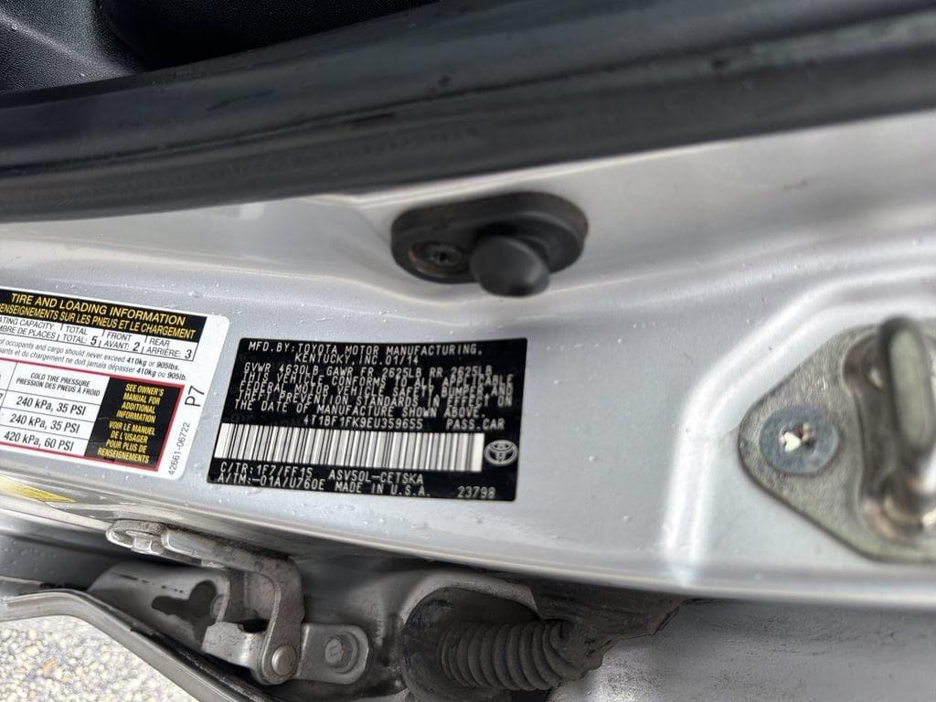Used 2014 Toyota Camry SE FWD image 35