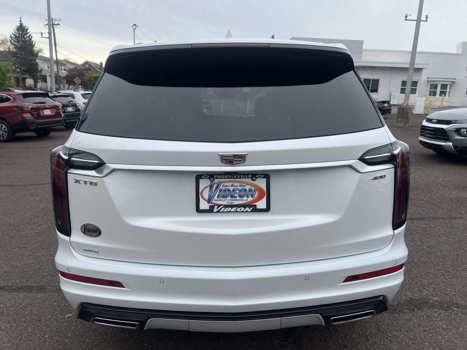 Used 2025 Cadillac XT6 Sport w/ Platinum Package AWD/4WD image 6