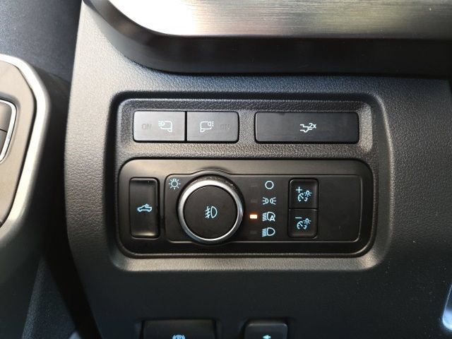 Used 2023 Ford F250 Lariat w/ Lariat Ultimate Package AWD/4WD image 17