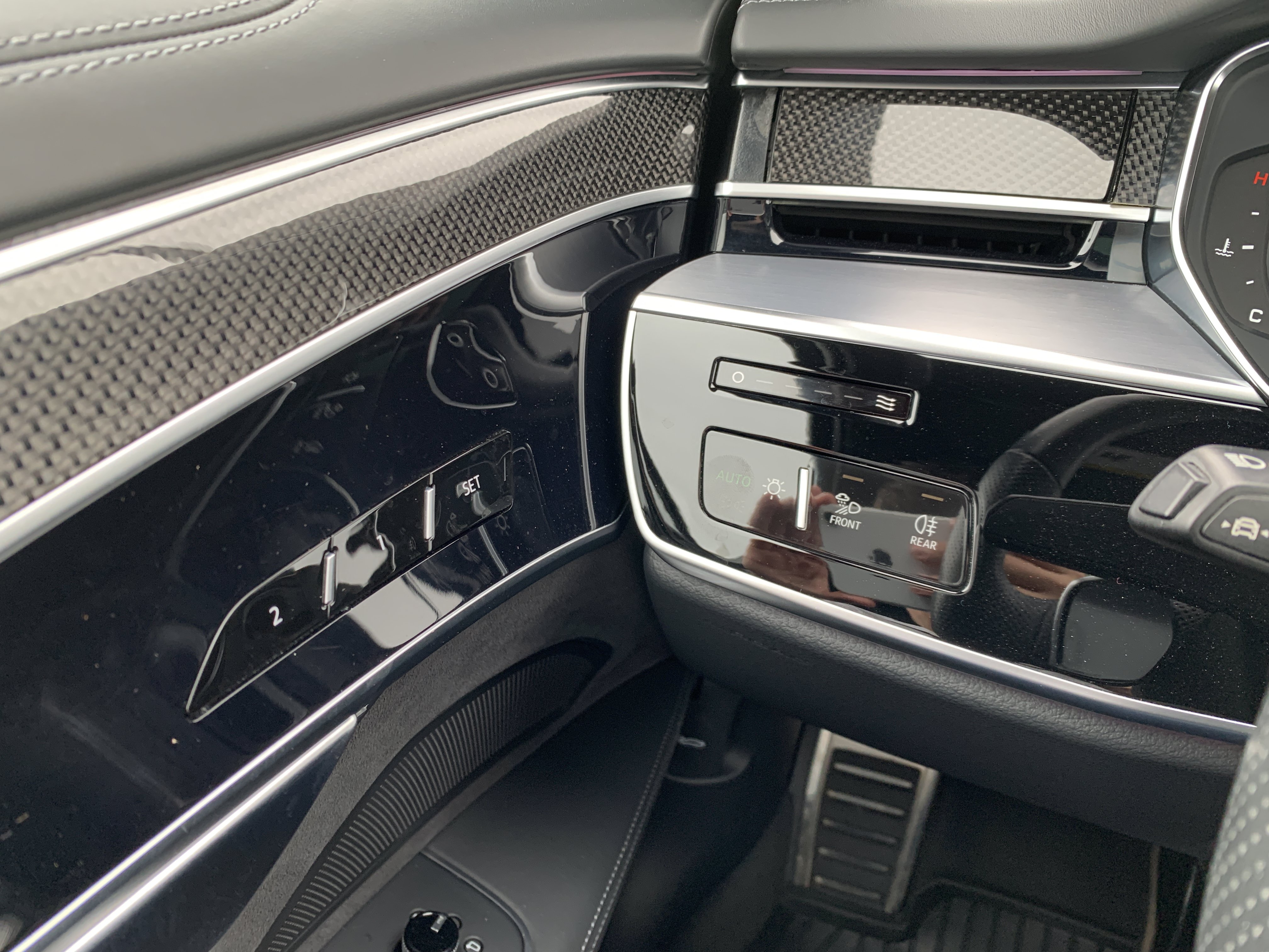 Certified 2023 Audi S8 w/ S8 Comfort Plus Package AWD/4WD image 15