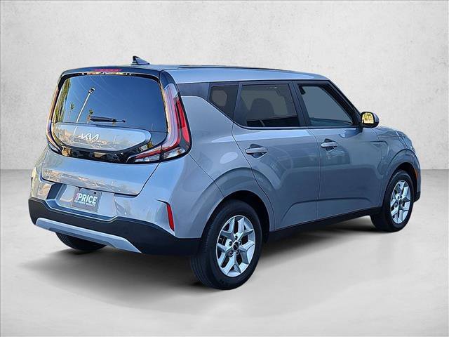 Used 2024 Kia Soul LX w/ Option Group 015 FWD image 5
