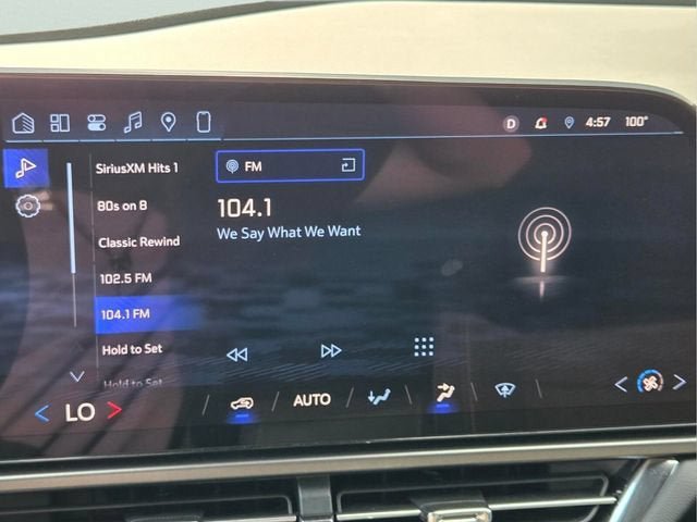 Used 2026 Chevrolet Equinox EV LT FWD image 26