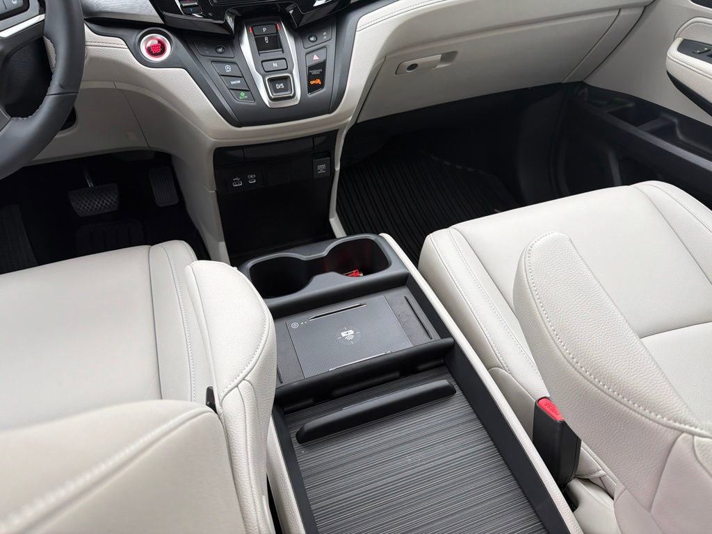 Certified 2026 Honda Odyssey EX-L image 16