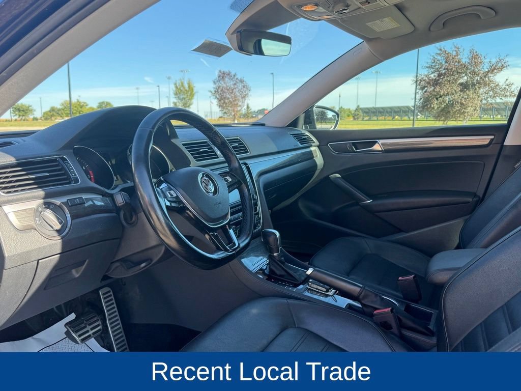 Used 2017 Volkswagen Passat 1.8T SEL Premium FWD image 9