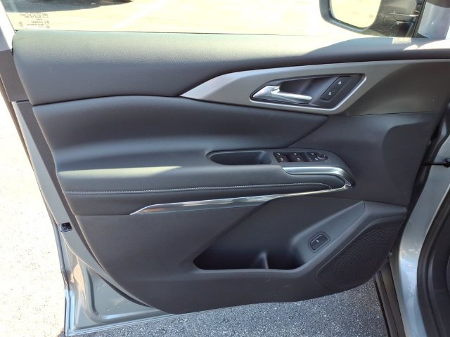 New 2027 Chevrolet Traverse LT w/ LPO, Floor Liner Package FWD image 12