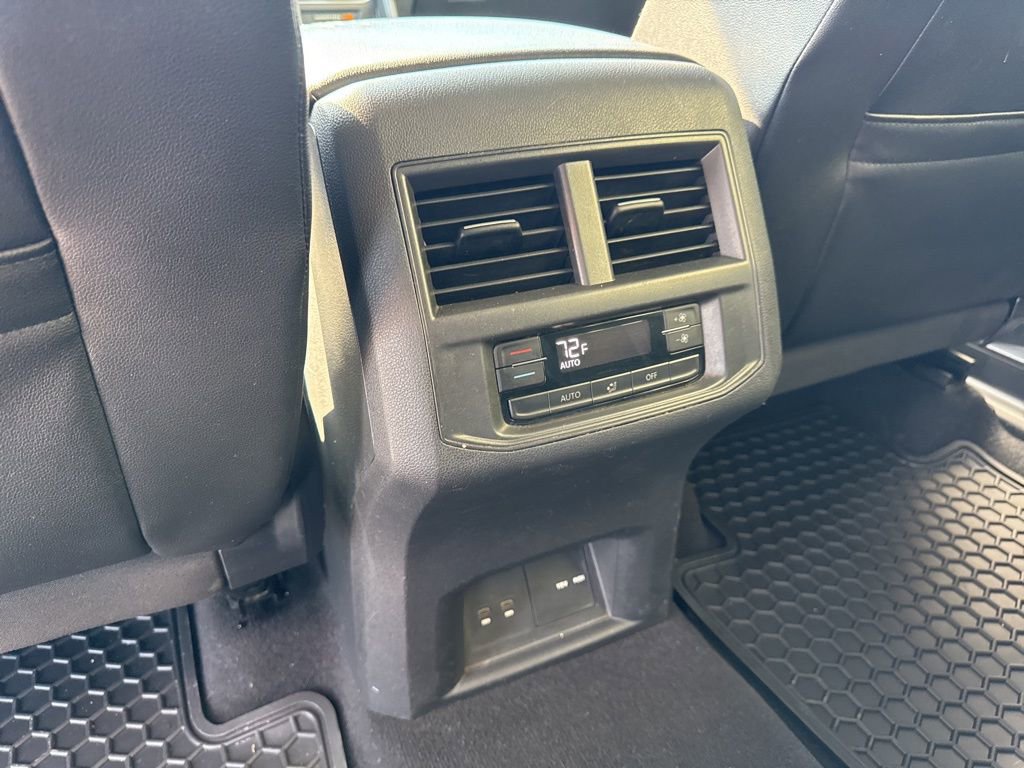 Used 2021 Volkswagen Atlas SE image 16