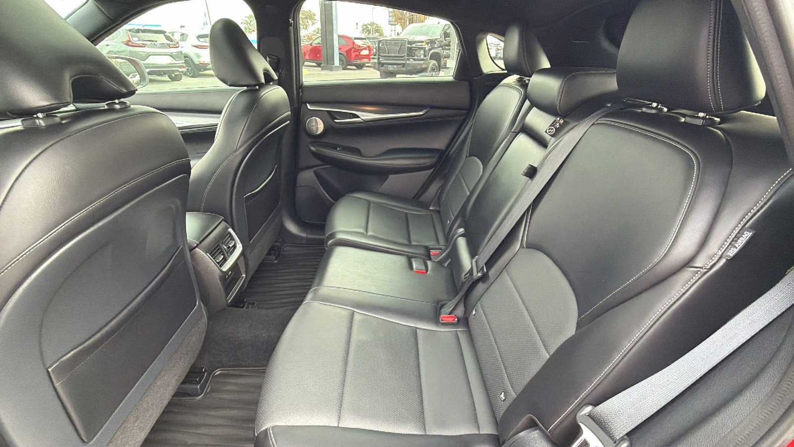 Used 2023 INFINITI QX55 Essential image 18