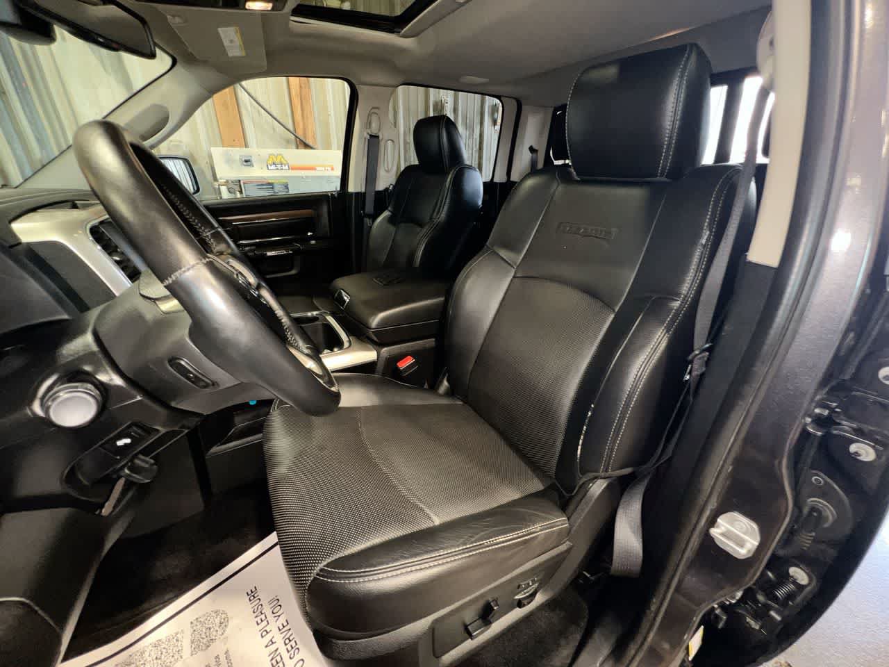 Used 2016 RAM 1500 Laramie w/ Convenience Group AWD/4WD image 11