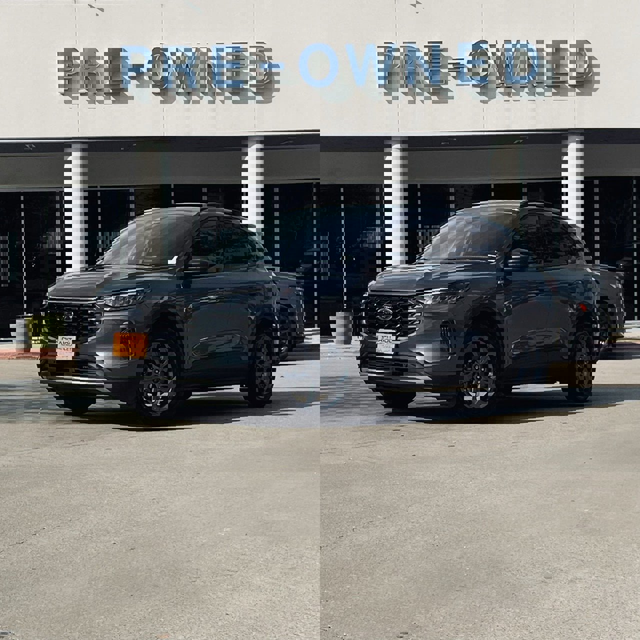 Used 2025 Ford Escape ST-Line image 2