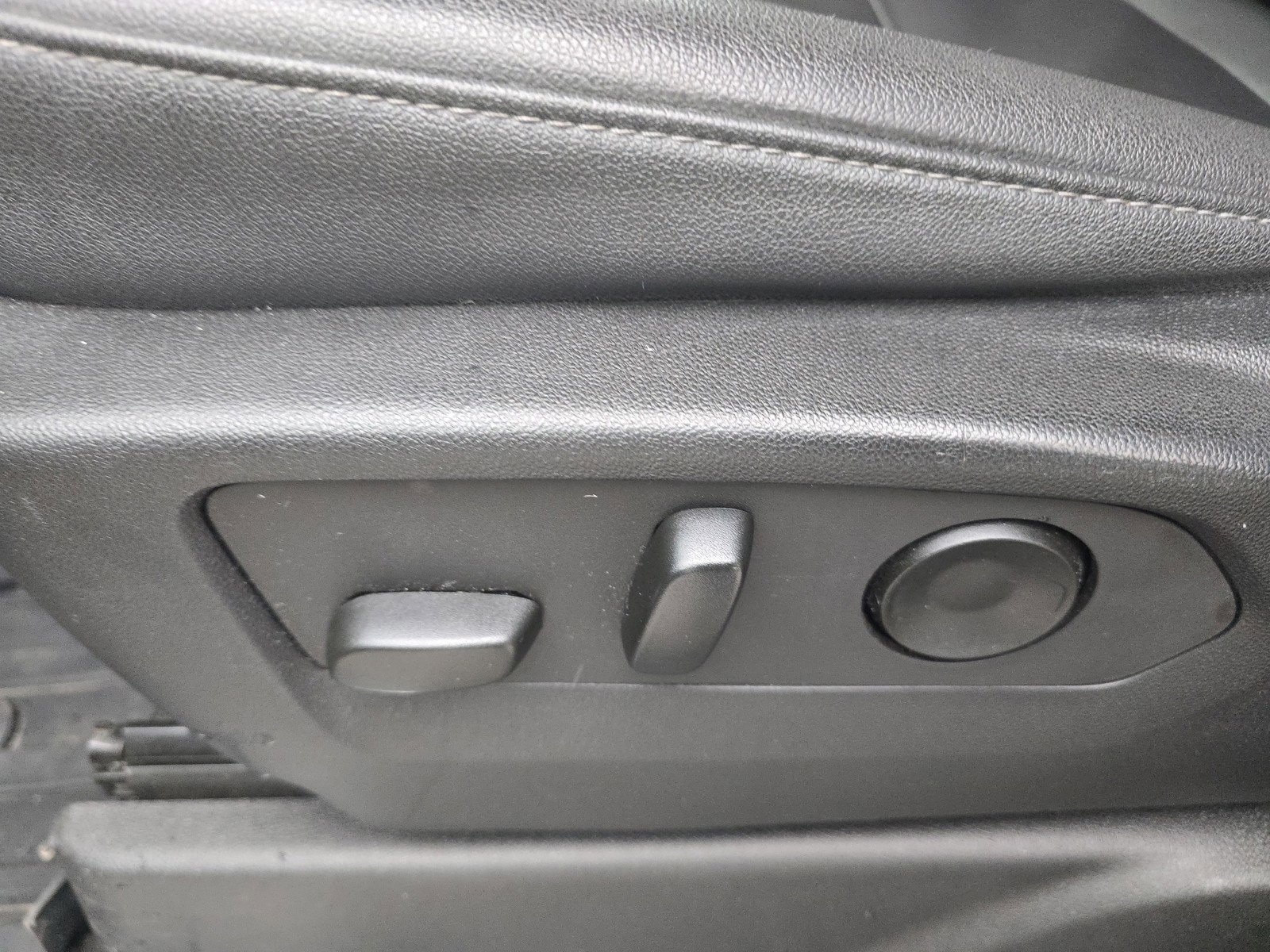 Used 2023 Chevrolet Tahoe LT image 10