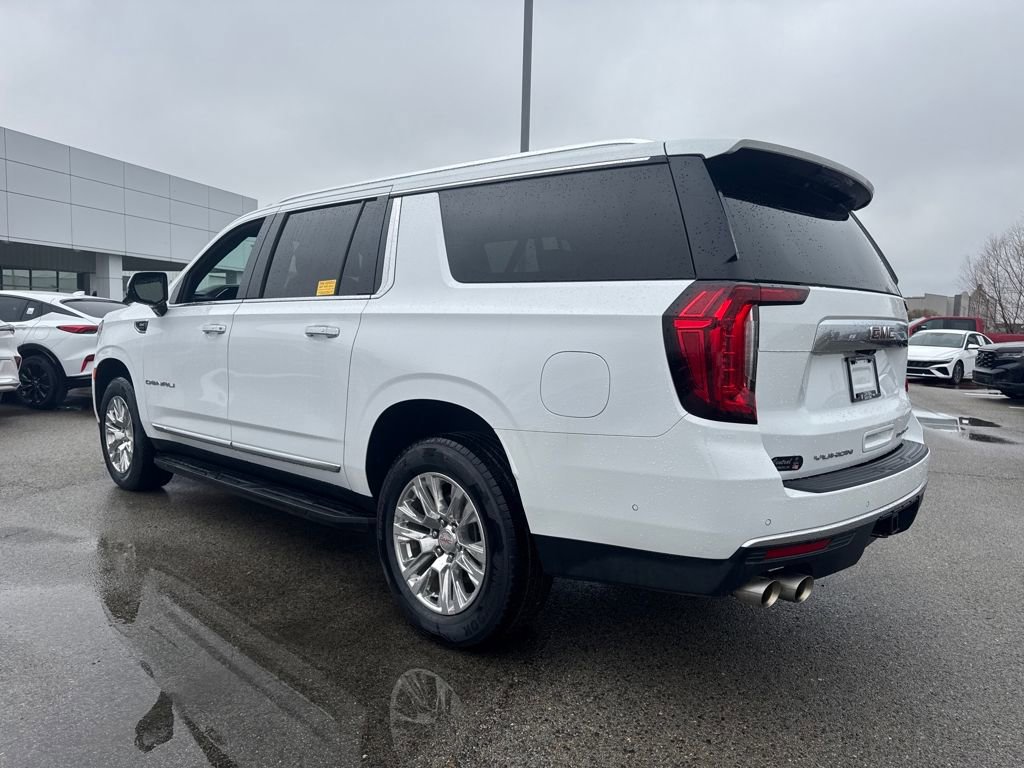Used 2024 GMC Yukon XL Denali w/ Advanced Technology Package image 4