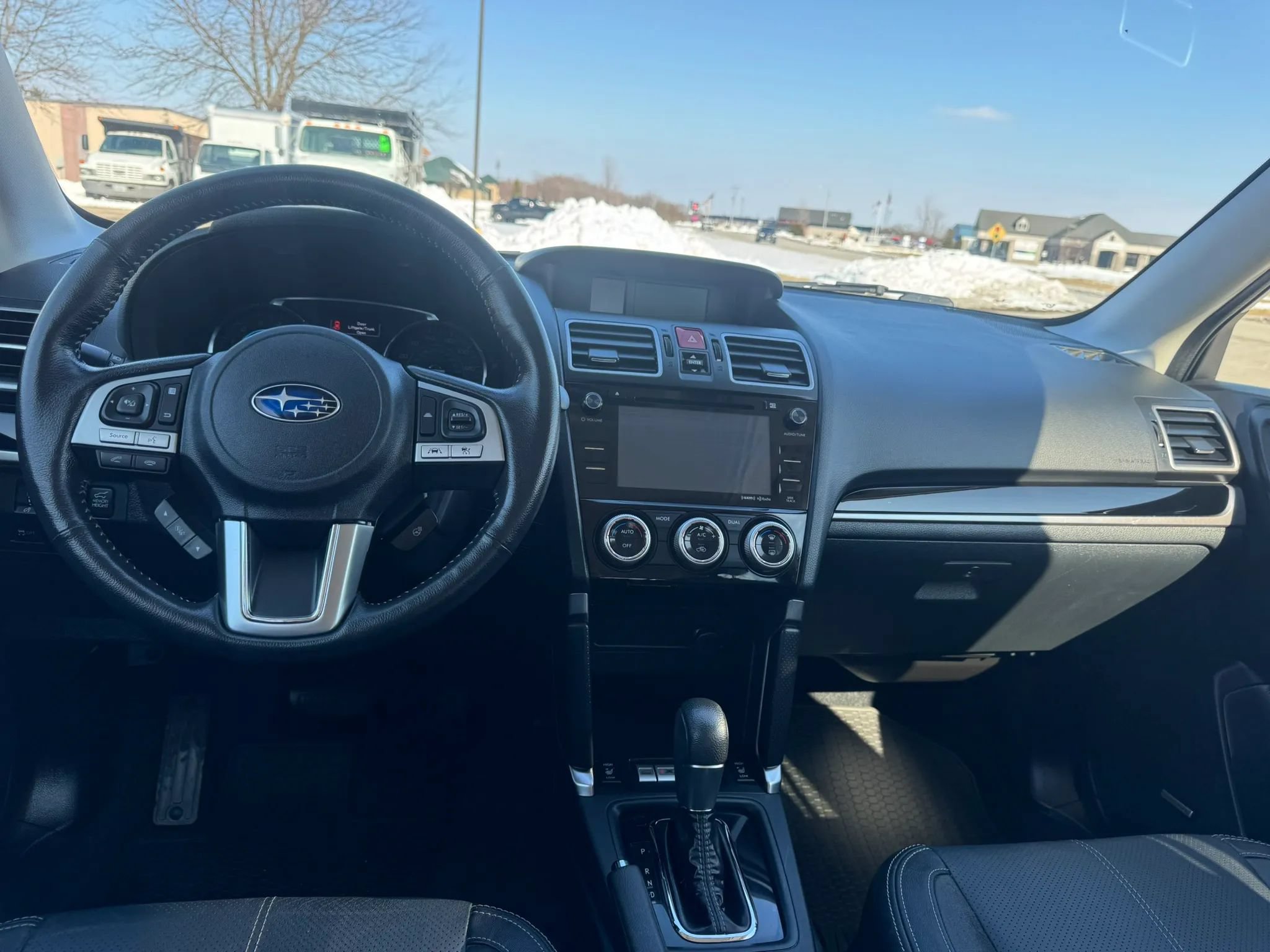 Used 2018 Subaru Forester 2.5i Touring w/ Popular Package #2 AWD/4WD image 11