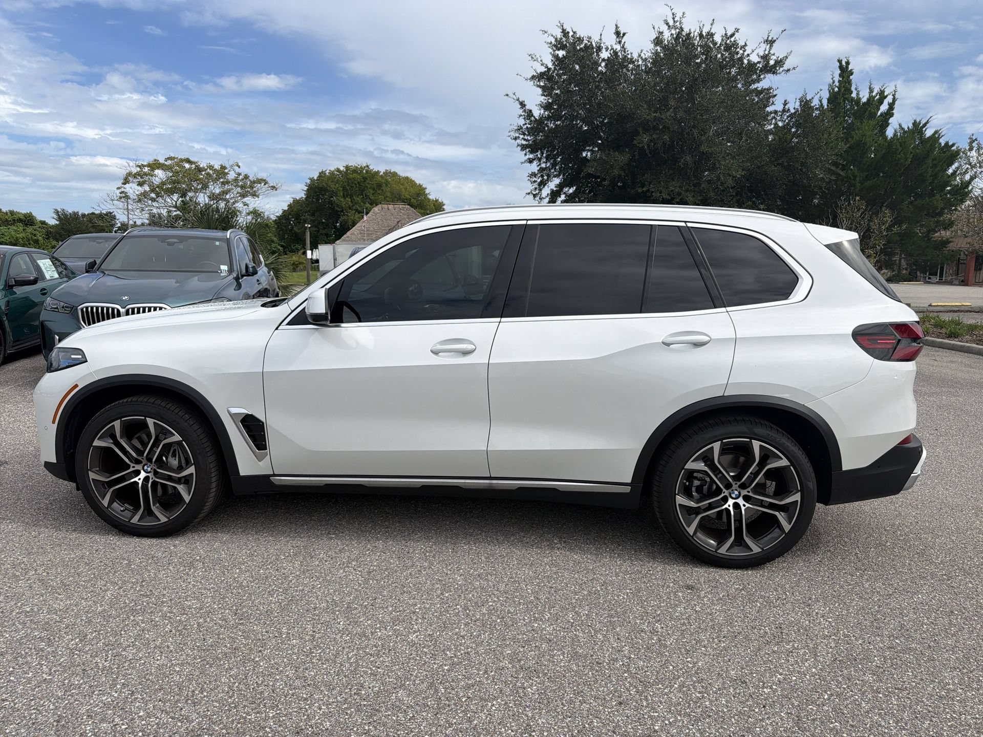 New 2026 BMW X5 xDrive40i AWD/4WD image 7