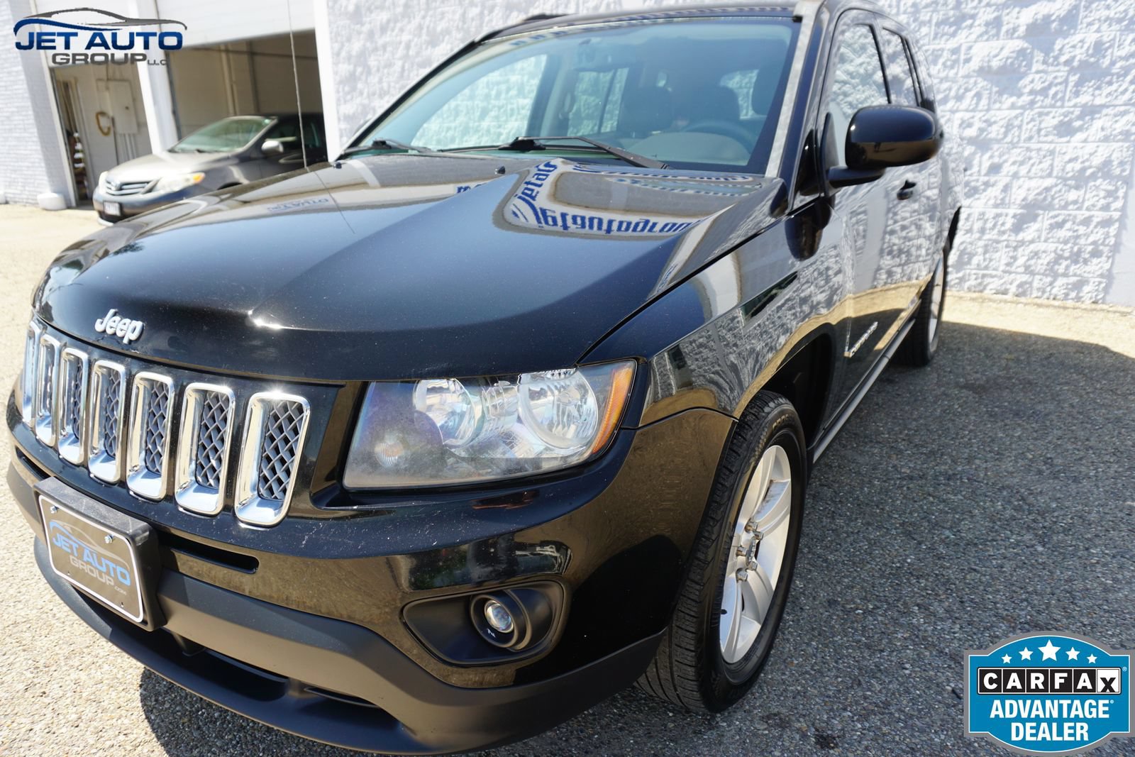 Used 2015 Jeep Compass Latitude AWD/4WD image 5