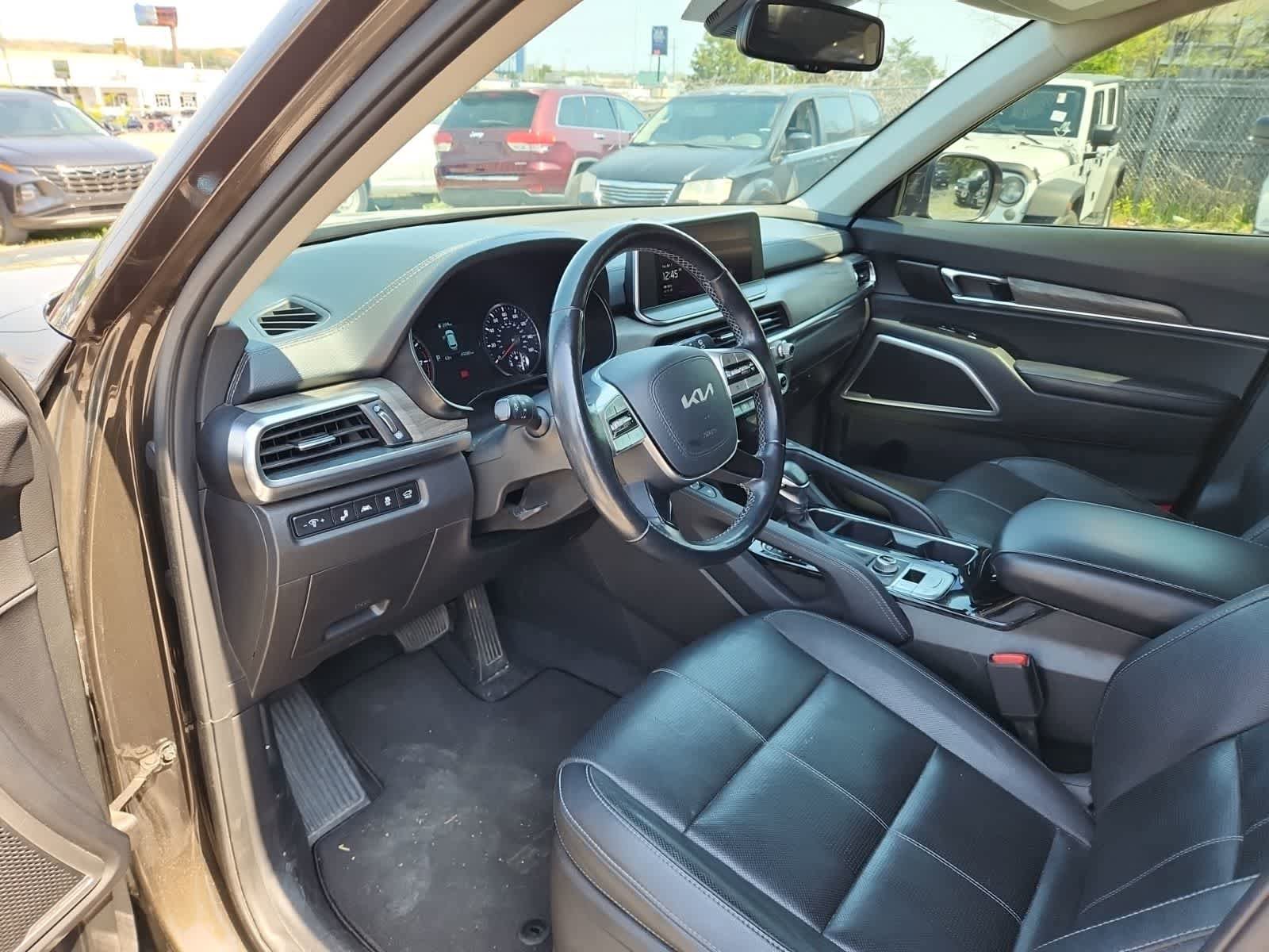 Used 2022 Kia Telluride EX image 13