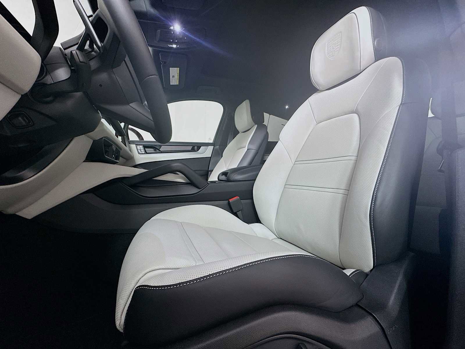 New 2026 Porsche Cayenne Coupe image 5