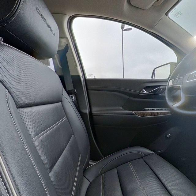 Used 2023 GMC Acadia Denali w/ Black Diamond Edition FWD image 29