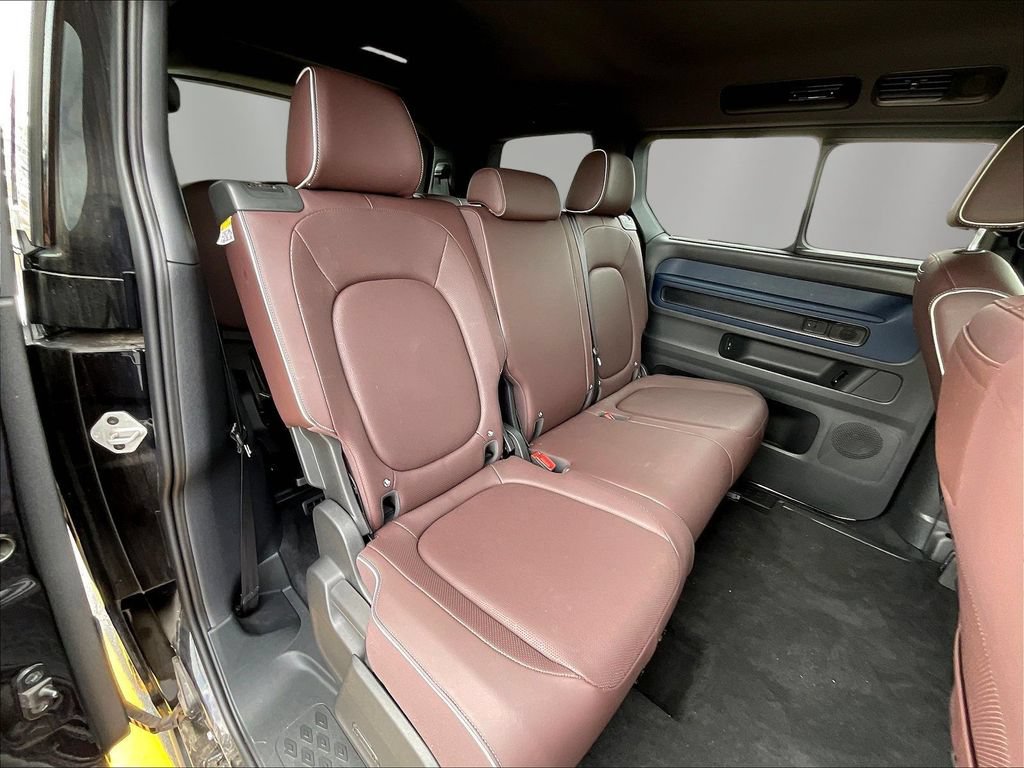 Used 2025 Volkswagen ID. Buzz Pro S RWD image 25