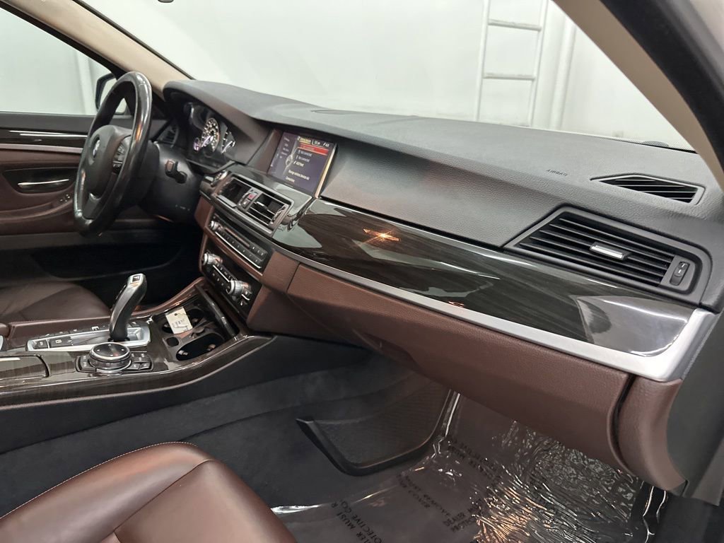 Used 2014 BMW 535d xDrive AWD/4WD image 23