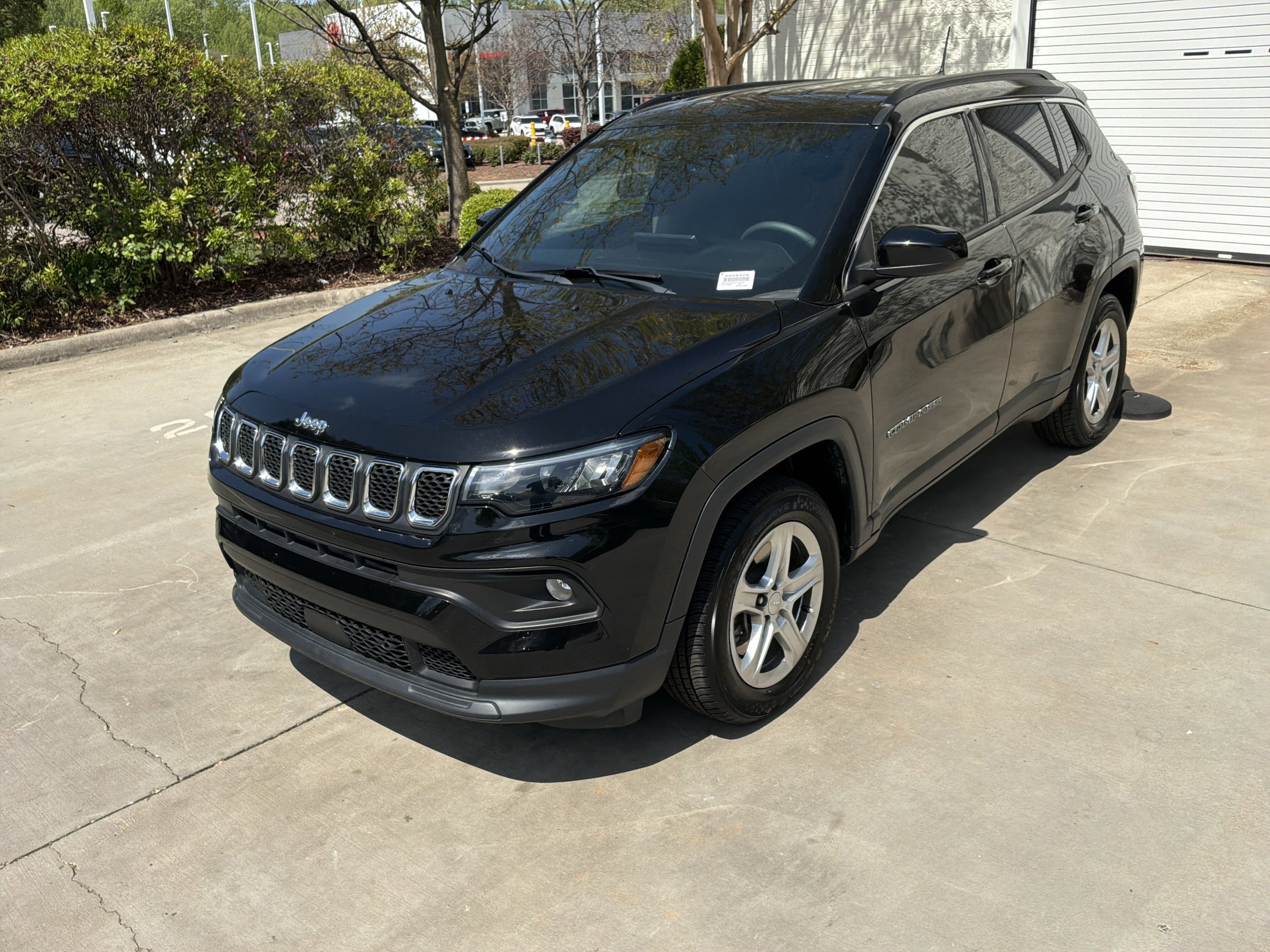 Used 2024 Jeep Compass Latitude w/ Convenience Group image 35