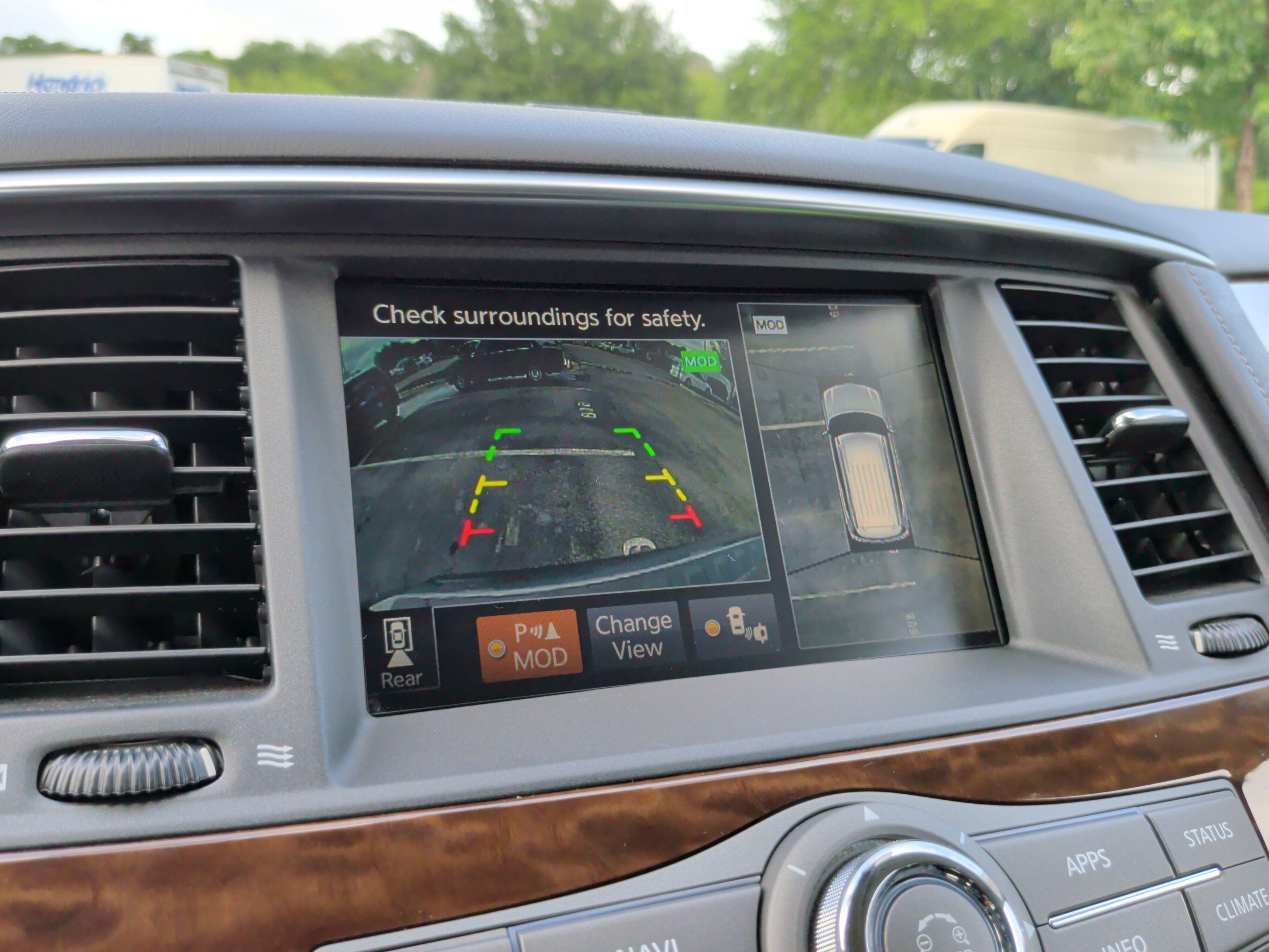 Used 2020 Nissan Armada Platinum w/ Interior Lighting Package AWD/4WD image 19