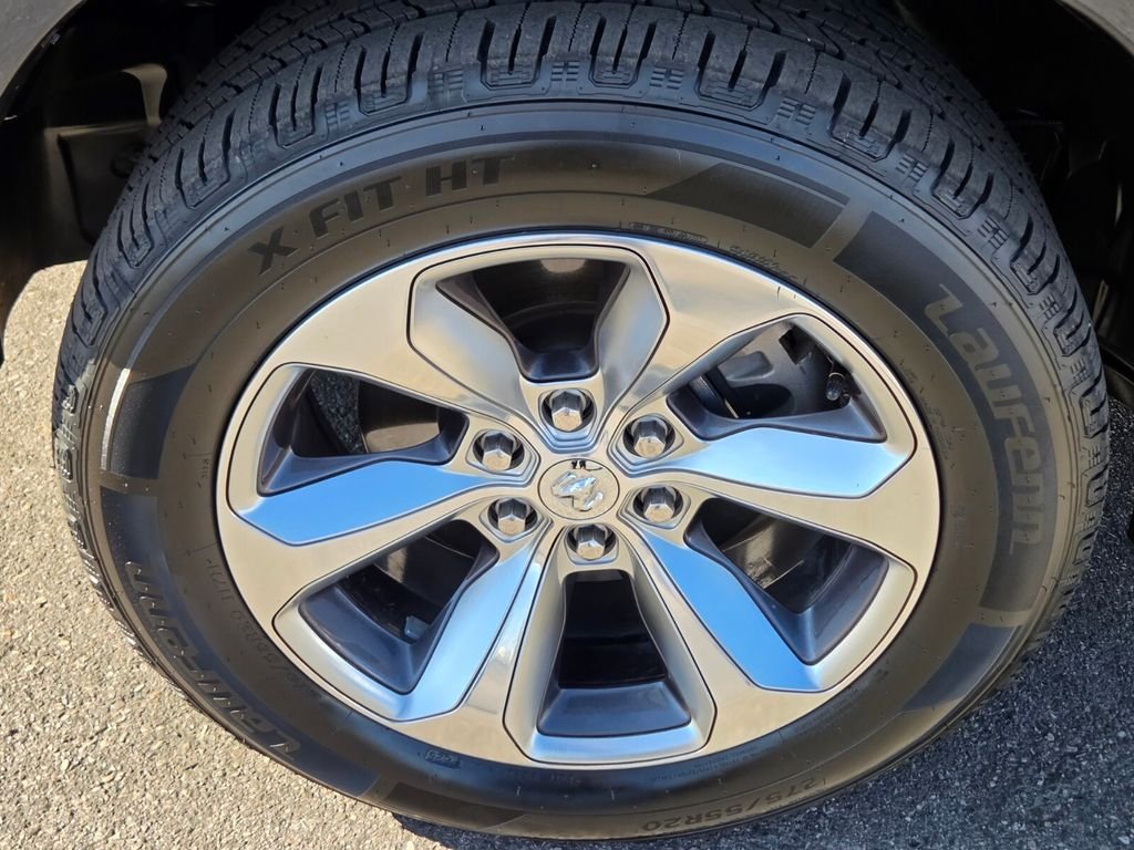 Used 2019 RAM 1500 Limited AWD/4WD image 12