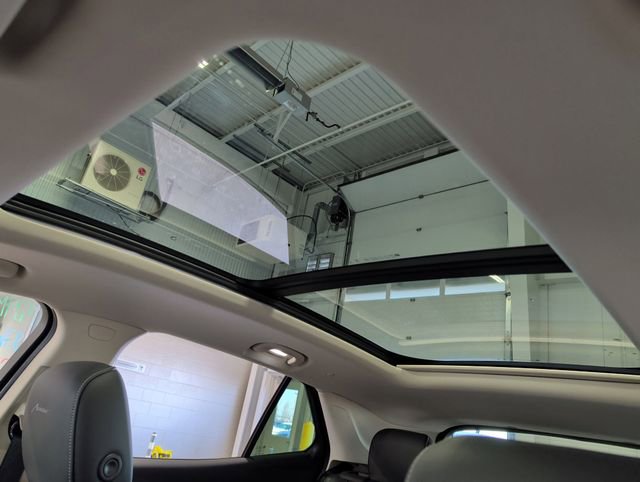 Used 2023 Buick Envision Avenir image 7