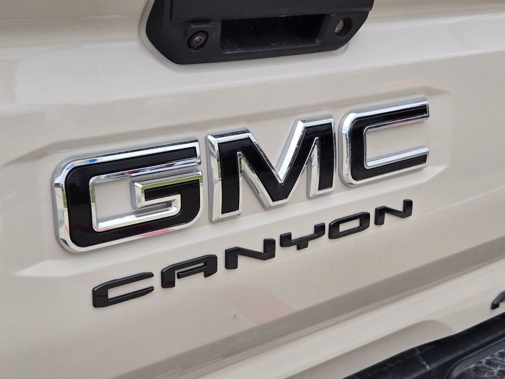 Used 2026 GMC Canyon AT4 w/ Technology Plus Package AWD/4WD image 18