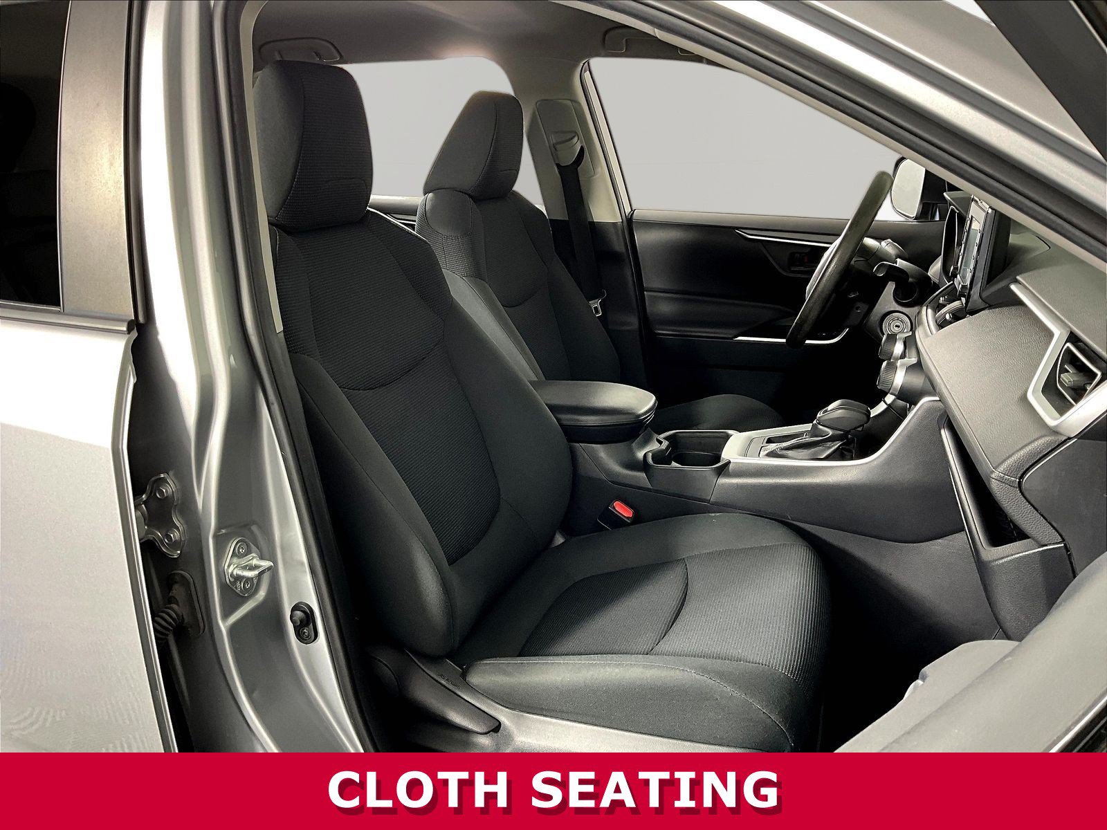 Used 2019 Toyota RAV4 LE w/ Carpet Mat Package FWD image 26