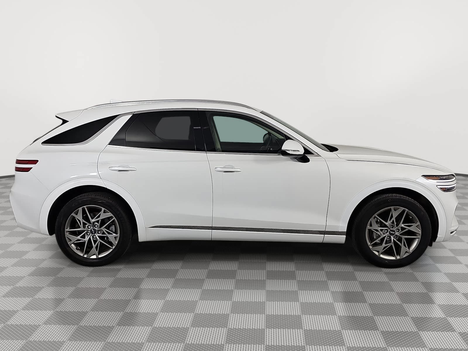 Used 2025 Genesis GV70 2.5T AWD/4WD image 9
