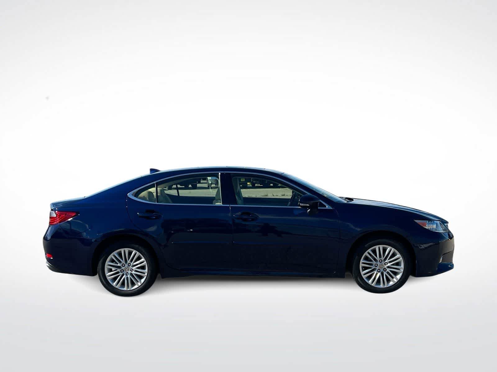Used 2015 Lexus ES 350 w/ Luxury Package FWD image 9
