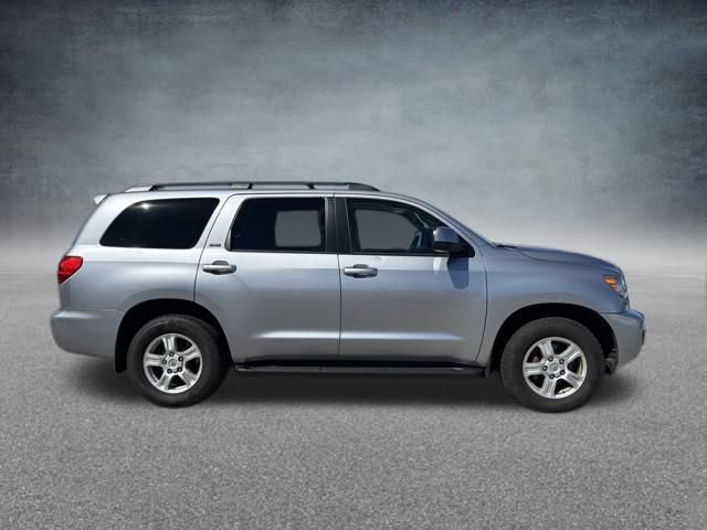 Used 2016 Toyota Sequoia SR5 w/ Premium Package AWD/4WD image 6
