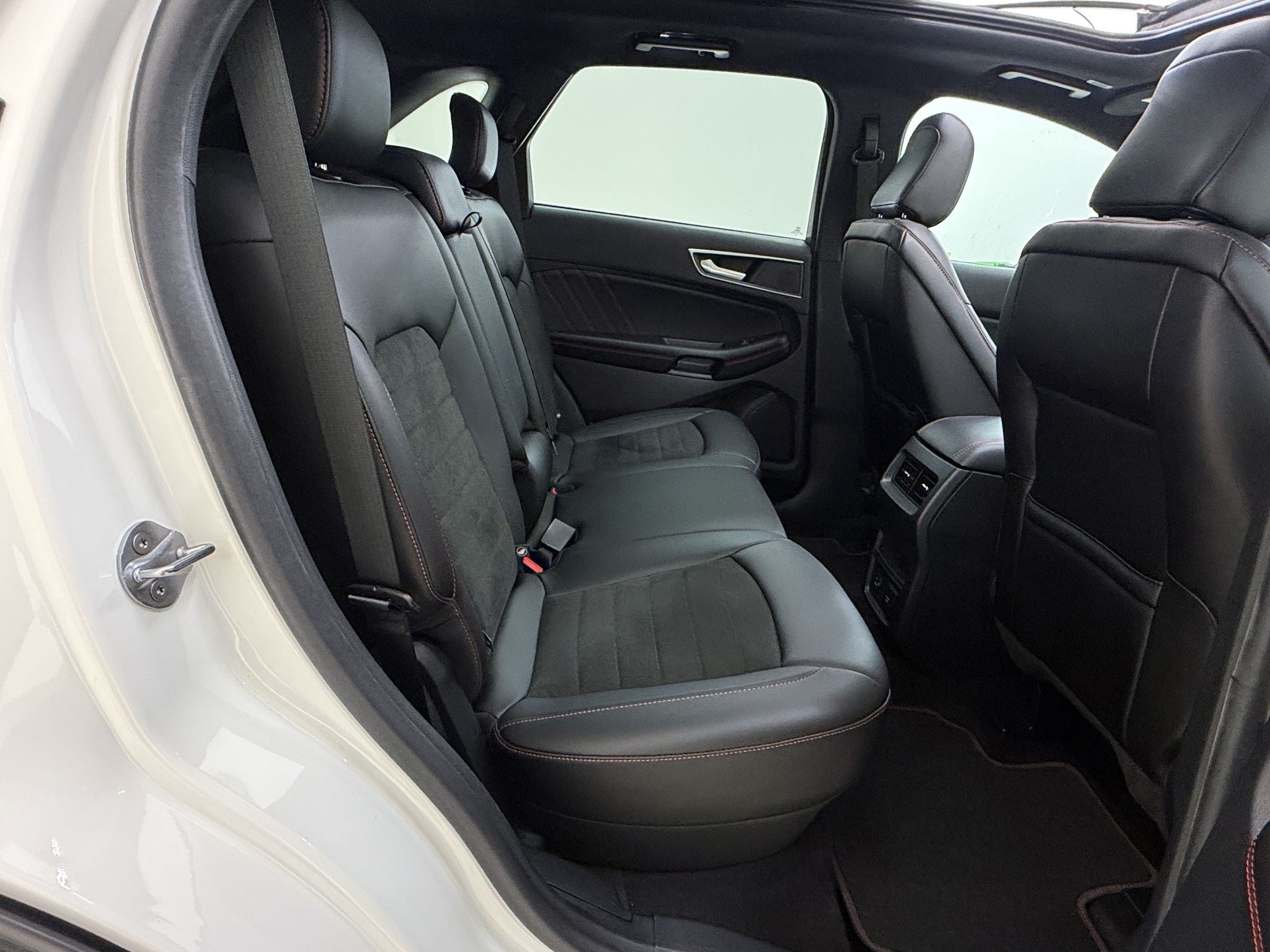 Certified 2021 Ford Edge ST-Line FWD image 34
