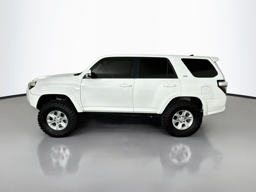 Used 2016 Toyota 4Runner SR5 Premium AWD/4WD image 4