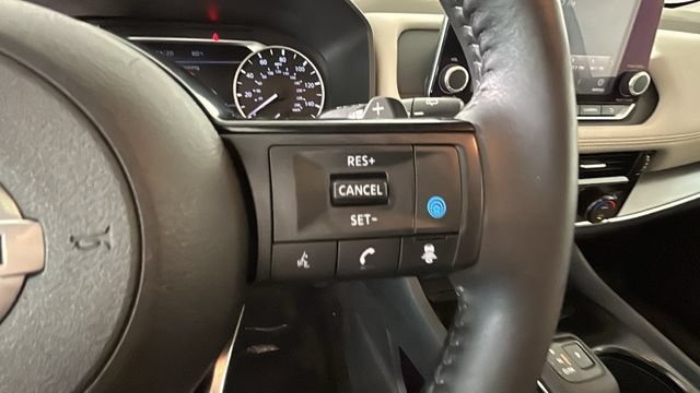 Used 2021 Nissan Rogue SV AWD/4WD image 16