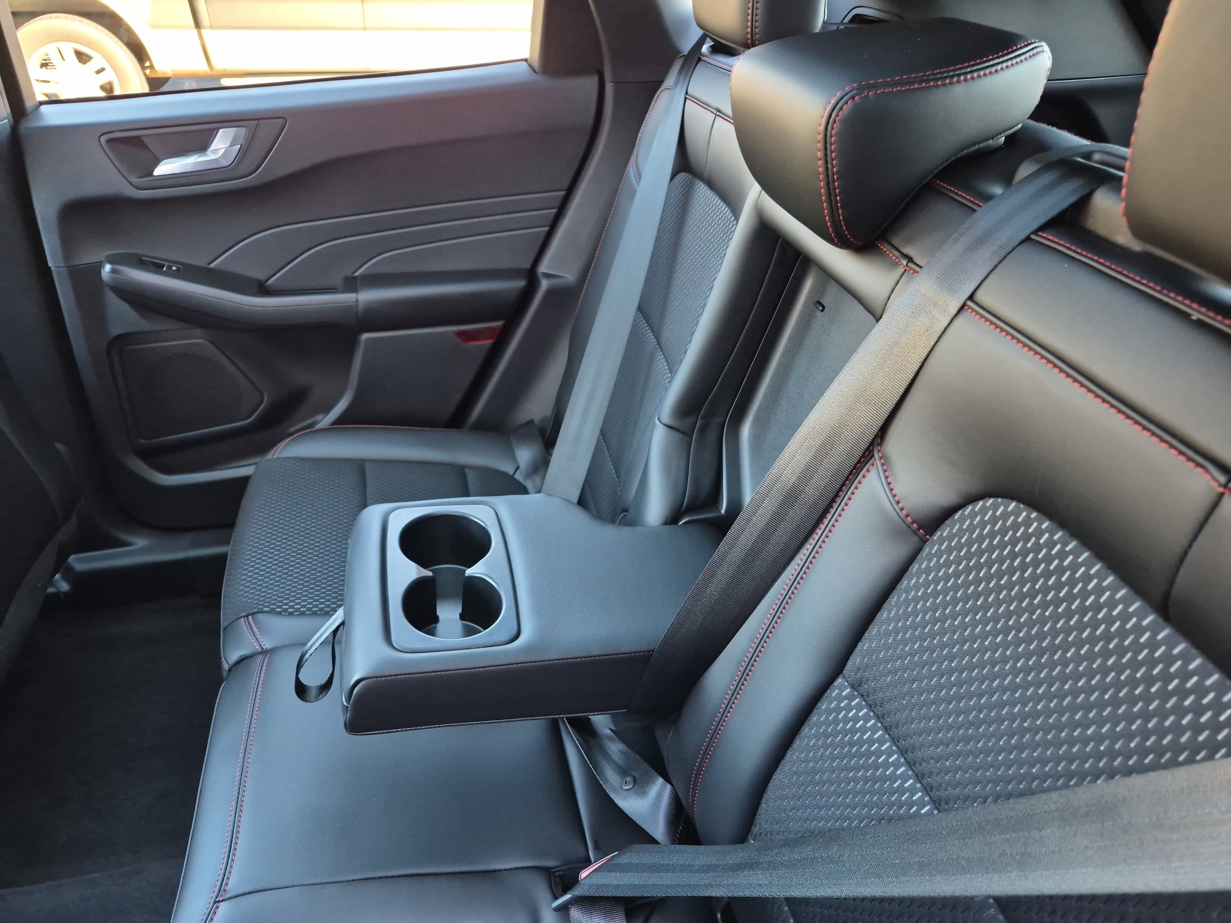 New 2026 Ford Escape ST-Line w/ Tech Pack #1 image 17