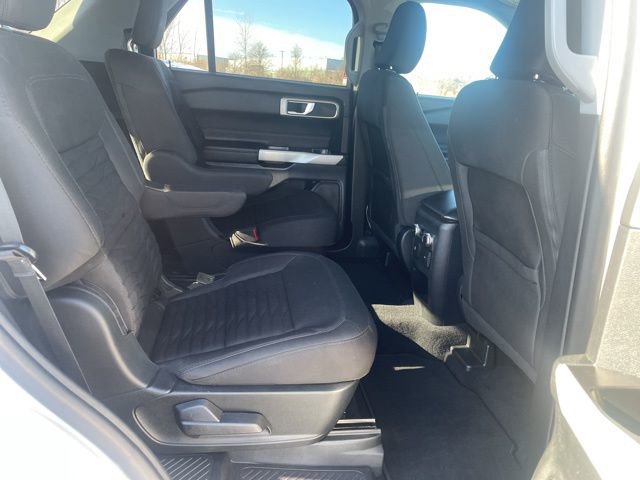 Used 2021 Ford Explorer XLT image 23