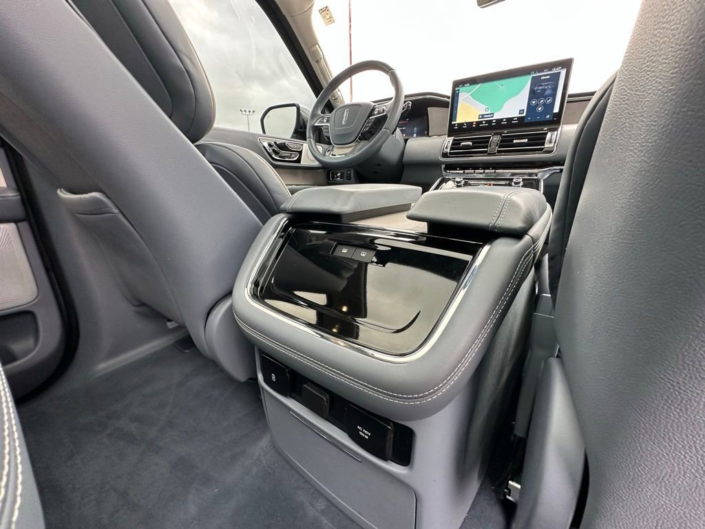Used 2024 Lincoln Navigator L Black Label image 22