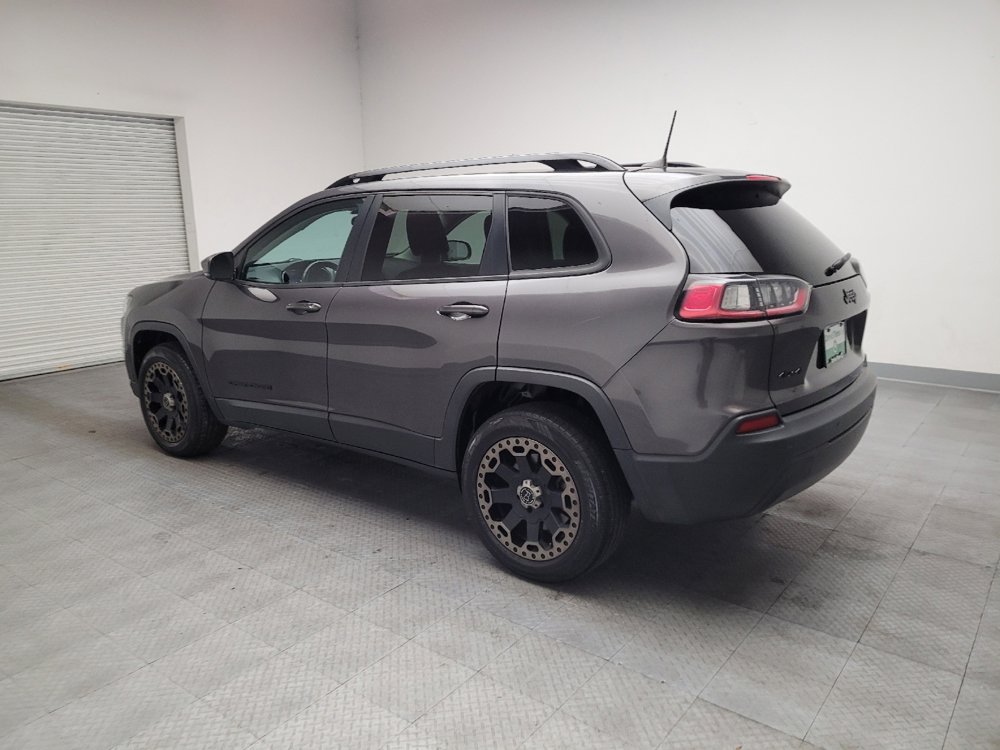 Used 2020 Jeep Cherokee Latitude Plus AWD/4WD image 3