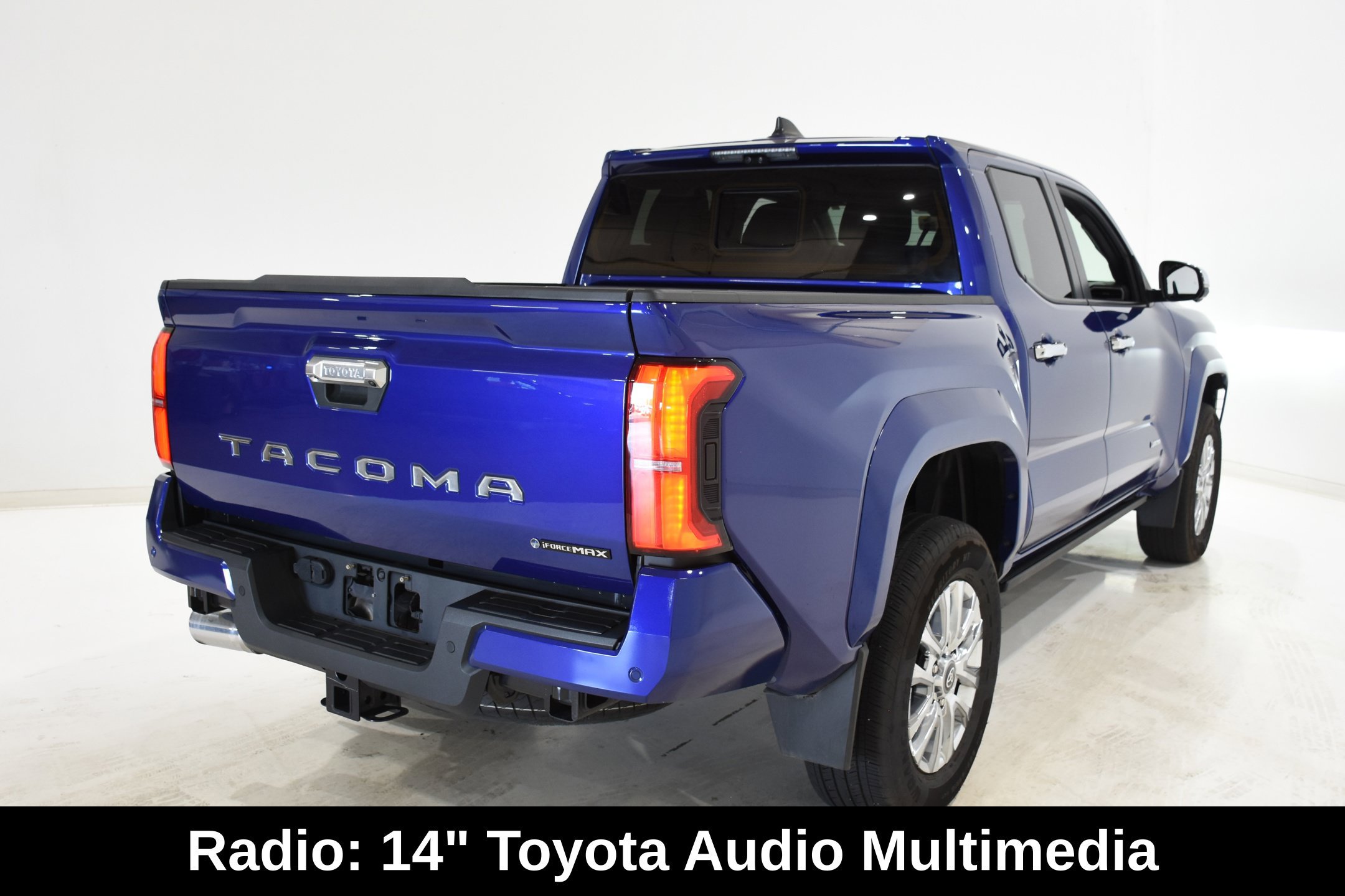 Used 2025 Toyota Tacoma Limited AWD/4WD image 5