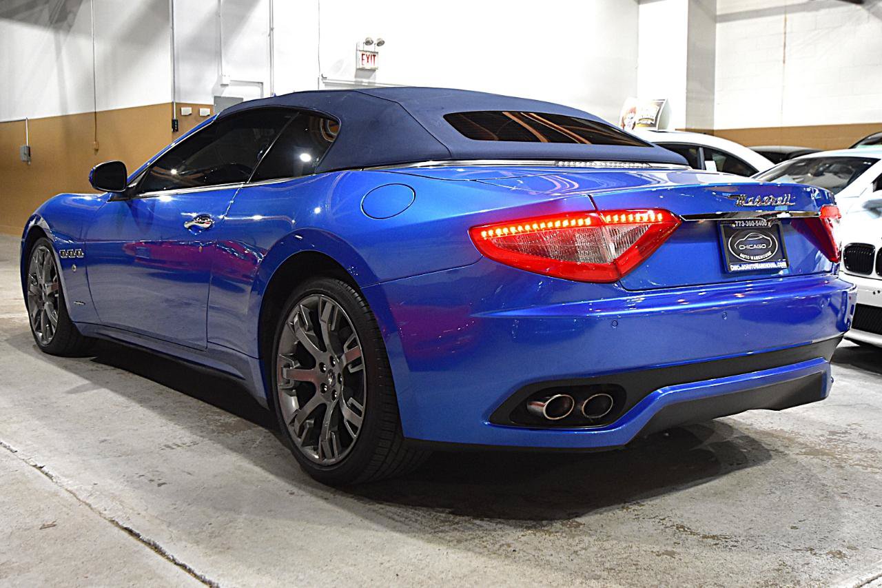 Used 2015 Maserati GranTurismo Convertible RWD image 10