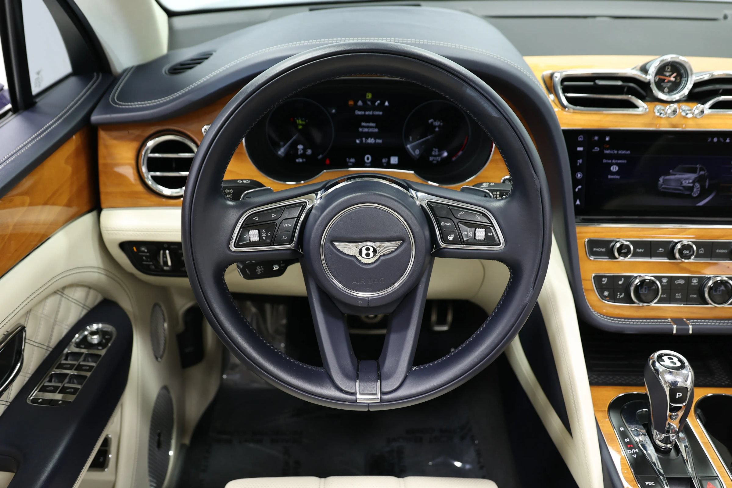 Used 2021 Bentley Bentayga w/ First Edition Specification AWD/4WD image 28