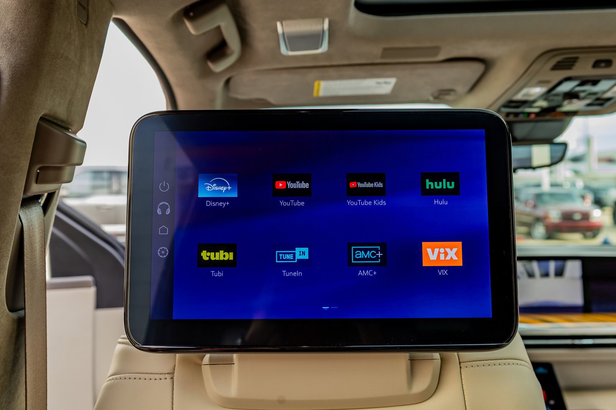 Used 2025 Cadillac Escalade Sport Platinum w/ LPO, Floor Liner Package image 35