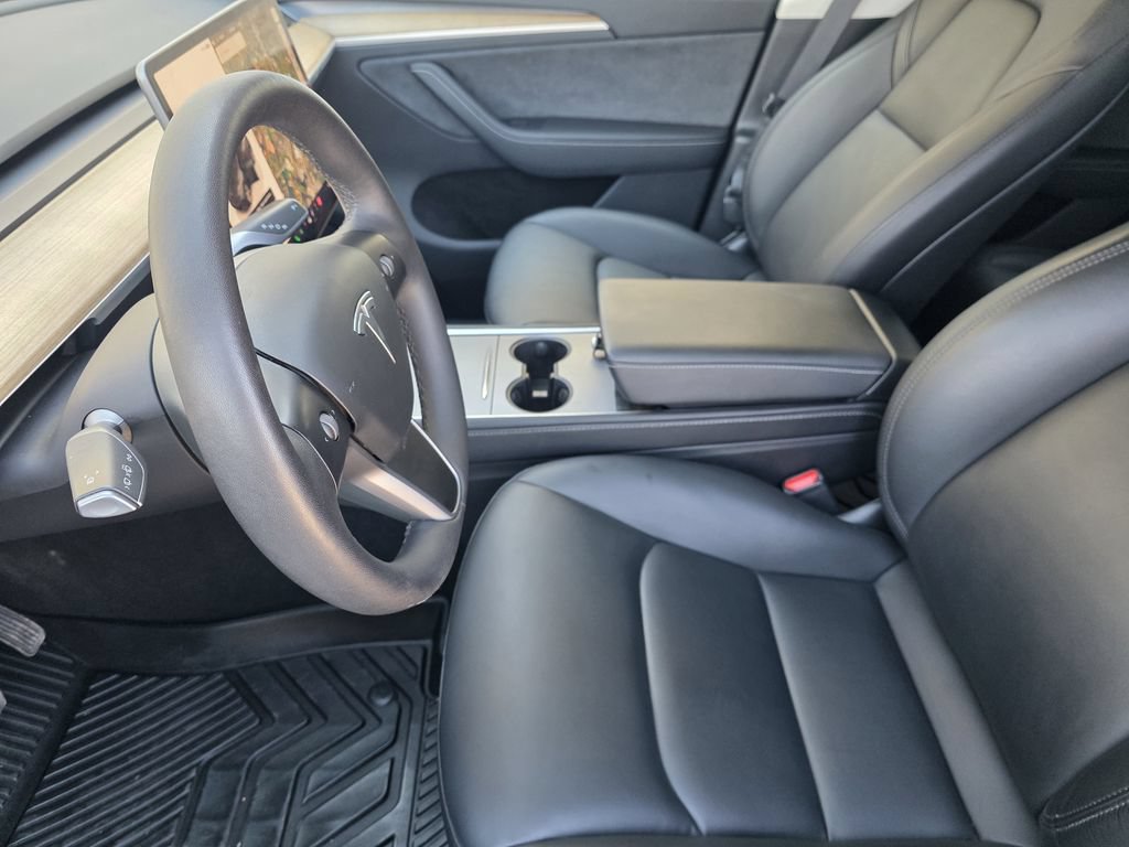 Used 2024 Tesla Model Y Long Range AWD/4WD image 11