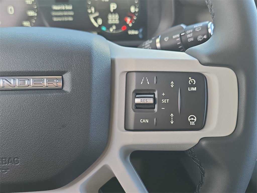 New 2026 Land Rover Defender 130 X-Dynamic SE image 19