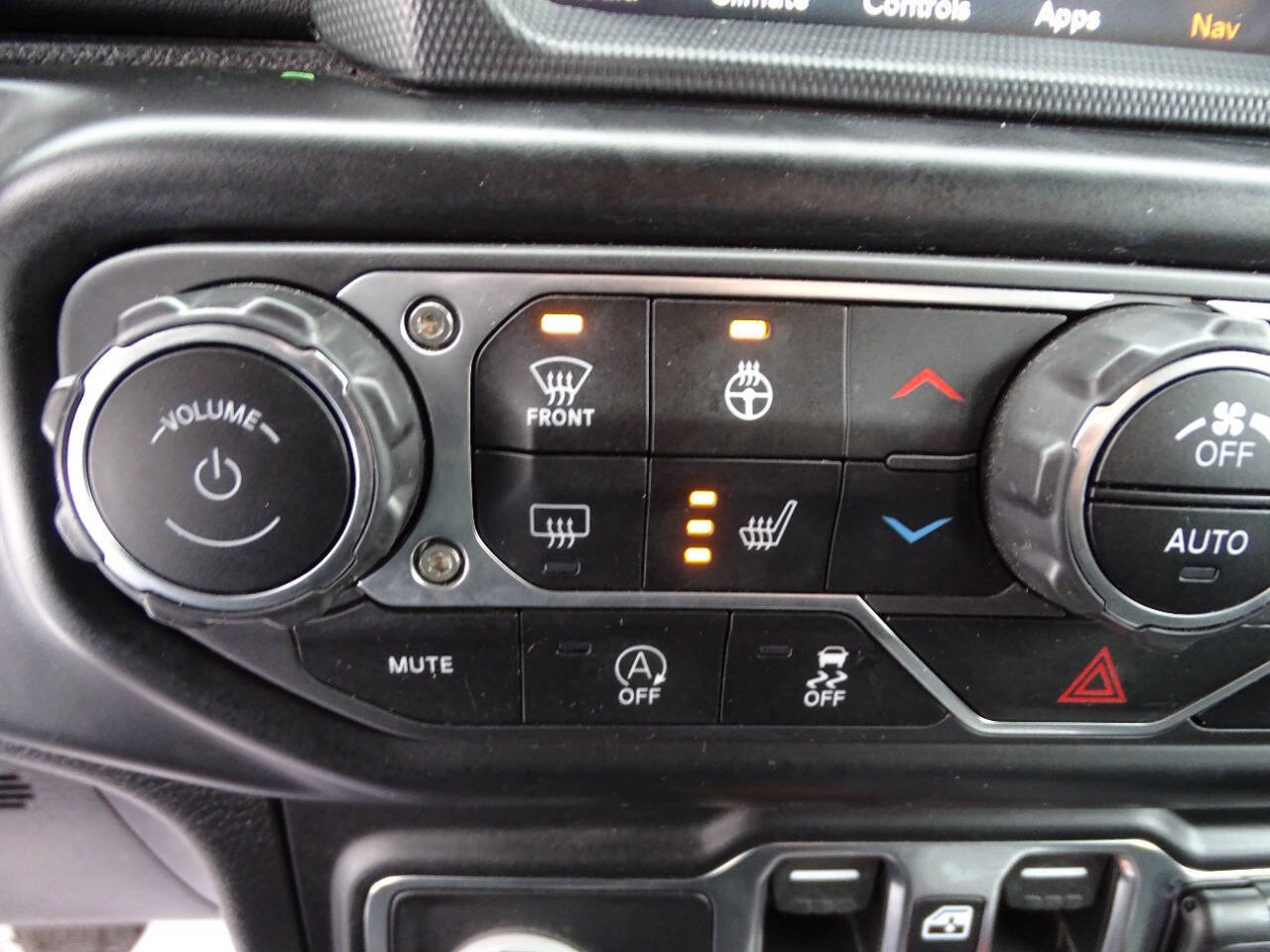 Used 2021 Jeep Wrangler Unlimited Sahara AWD/4WD image 31