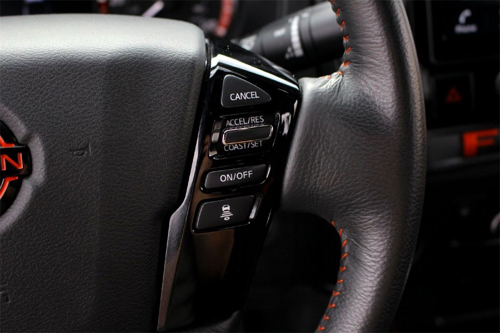 Used 2025 Nissan Frontier Pro-X image 13