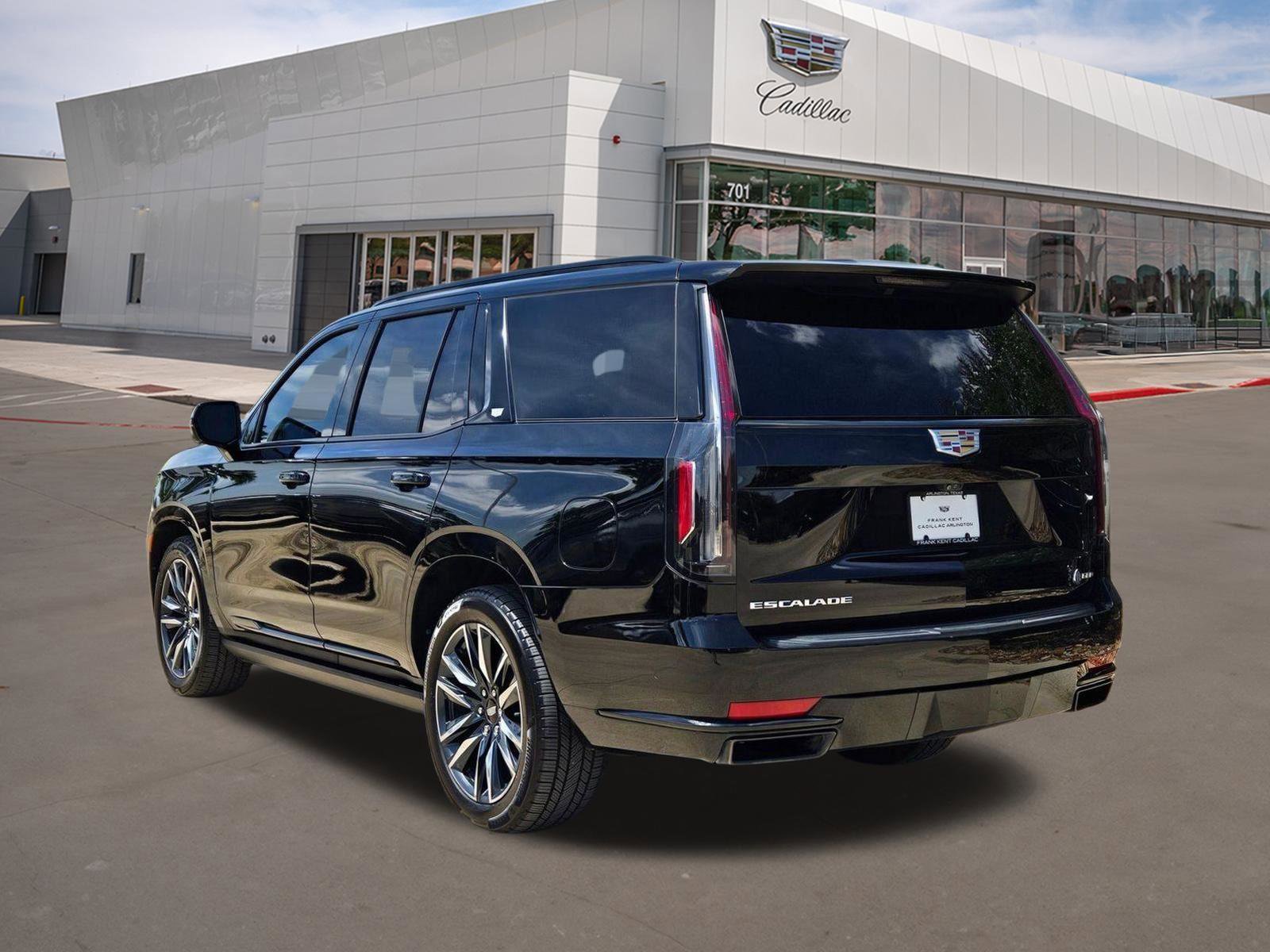 Used 2021 Cadillac Escalade Sport w/ Driver Assist Tech Package AWD/4WD image 4
