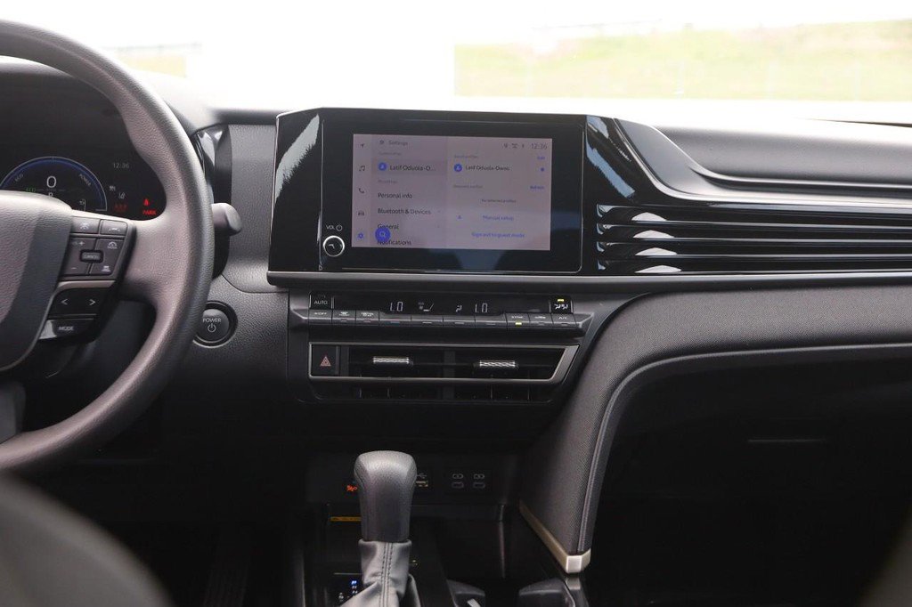 Used 2025 Toyota Camry LE FWD image 23